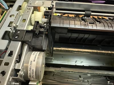Колебательный узел RM2-0009 для HP M552